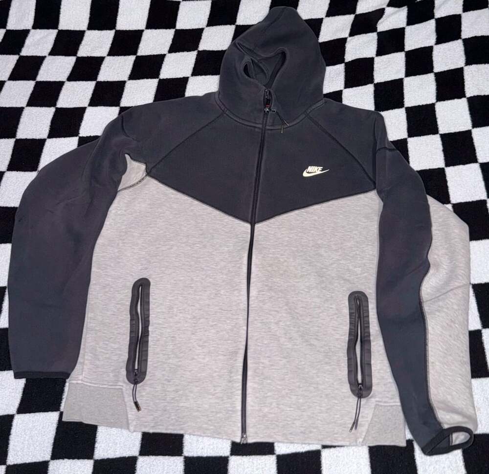 Nike Tech Fleece Windrunner Full-Zip Hoodie